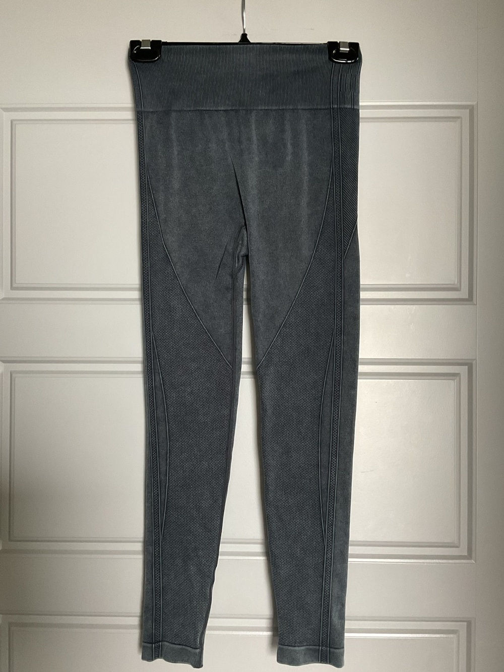 NWOT Scrunch Butt Seamless High-Waisted Leggings - Picture 5 of 7